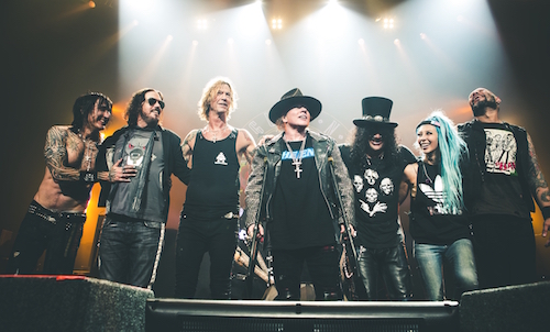 Guns N' Roses se apresenta com formação original e 'novo' Axl