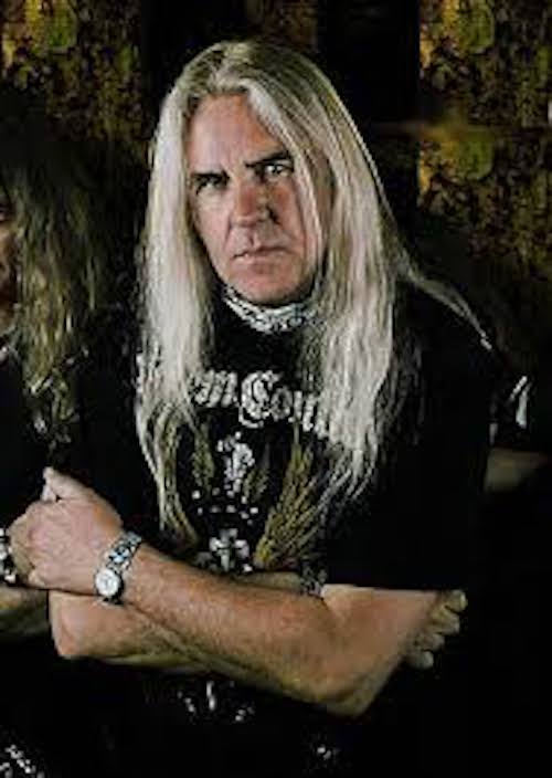 Vocalista do Saxon, Biff Byford divulga o álbum solo School of Hard Knocks